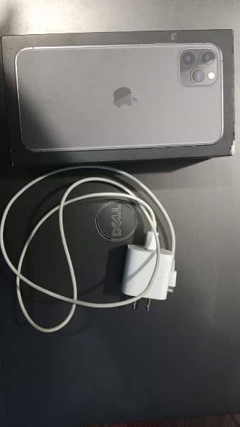 iphone 11 pro max with original box and charger 6