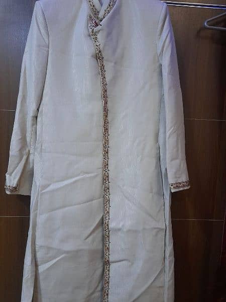 Embroidered sherwani  and kulla 3