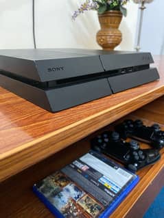 ps4 500GB (mint condition)