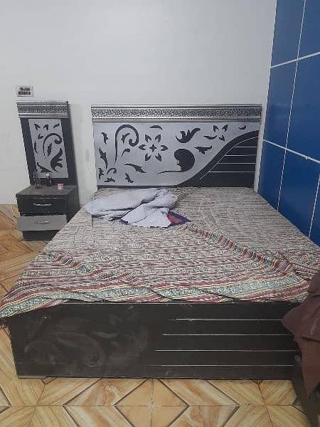 double bed without mattress 1