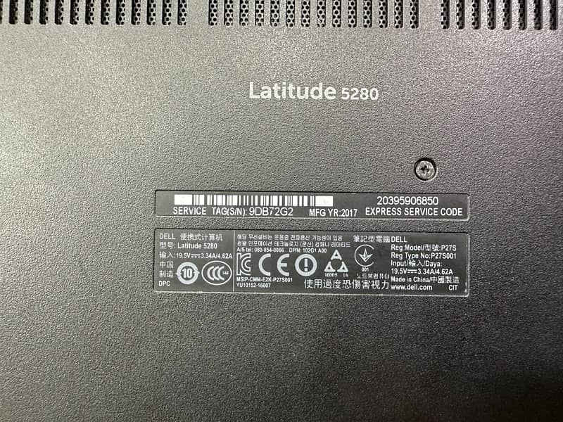 dell latitude 5280 i 5 7th generation 12GB ram 256GB SSD m2 11