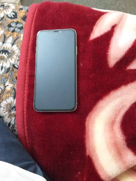 • iphone 11 pro max 512 gb 10 by 10 condition •. . . . . . 3