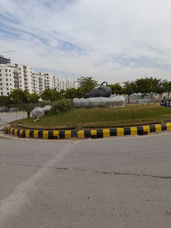 Gulberg Greens 4 Kanal Develop Possession Farmhouse Plot For Sale With Complete Boundary Wall - Block-E, Gulberg Greens Islamabad. 10