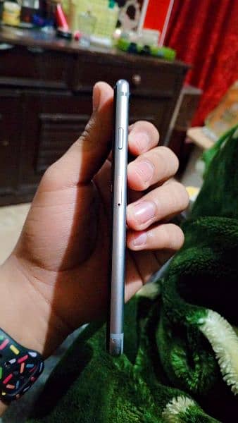 iphone 6s like brand new non pta 4