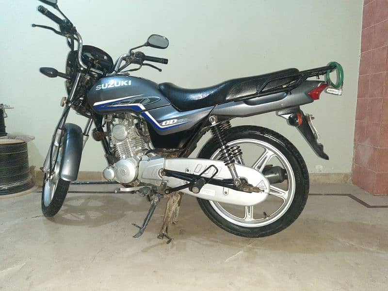 Suzuki GD 110S 2