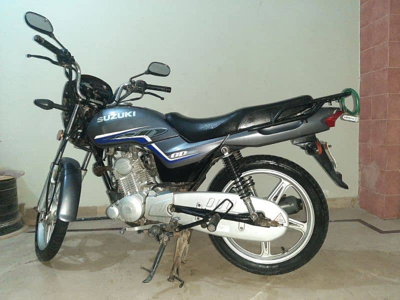 Suzuki GD 110S 5