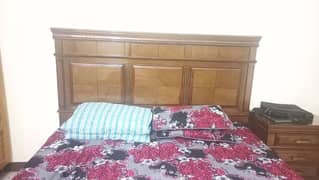 Decent and Modern King Size Bed With Dressing
