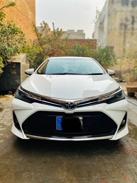 Toyota corolla grande 2018 1
