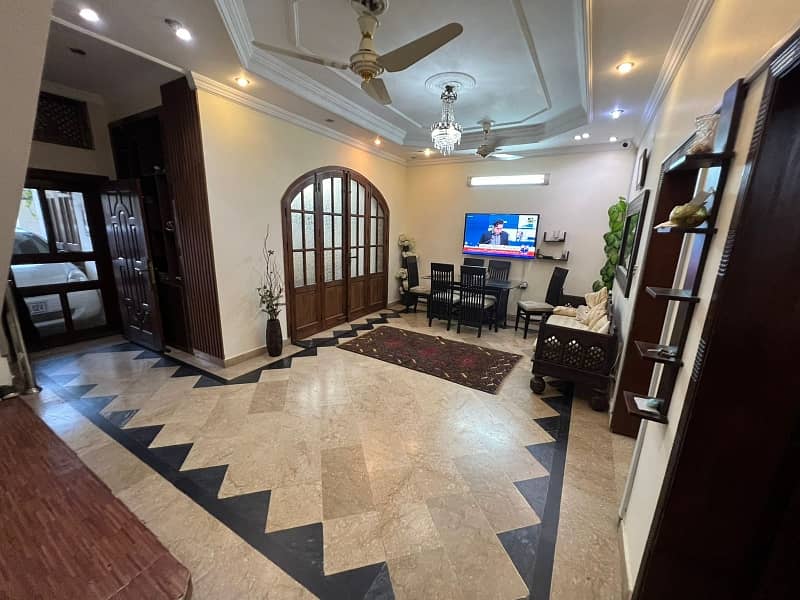 House For Sale In G15 Size 7 Marla Triple Storey Near To Mini Commercial Masjid Park Best Location Five Options Available 5