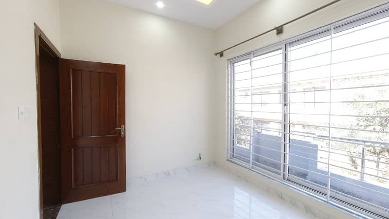 House For Sale In G15 Size 7 Marla Double Storey Near To Markaz Masjid Park Best Location Five Options Available 12