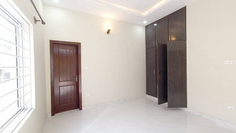 House For Sale In G15 Size 7 Marla Double Storey Near To Markaz Masjid Park Best Location Five Options Available 25