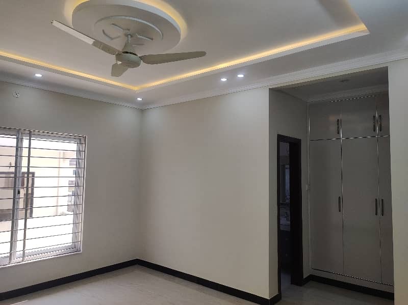 Upper Portion For Rent In G15 Size 12 Marla Water Gas Electricity All Facilities Five Options Available 8