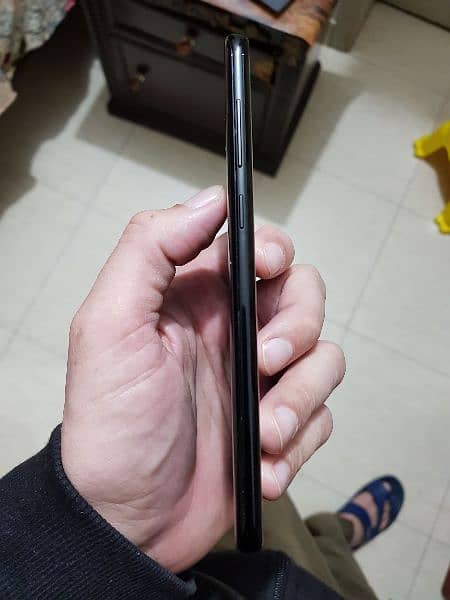 Samsung S8 plus
Non-Pta shaded LCD
4gb Ram 64 GB storage 7