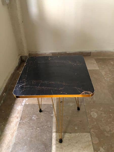 1 Side Table for 1600 1
