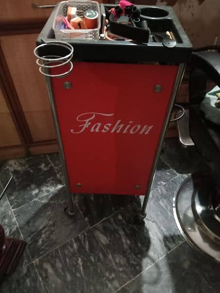 Parlor Accessories For Sale 2