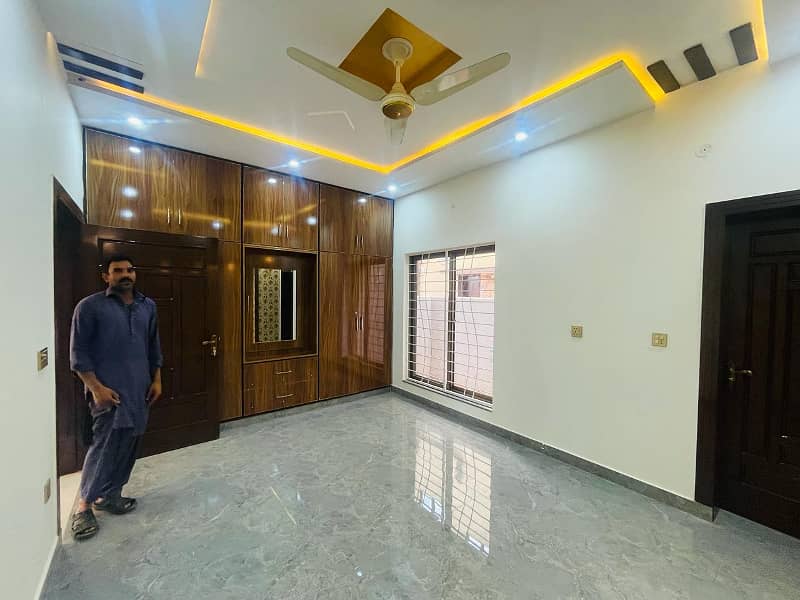 6 MARLA BRAND NEW CORNAR HOUSE FOR SALE IN SECTOR D BAHRIA TOWN LAHORE 9