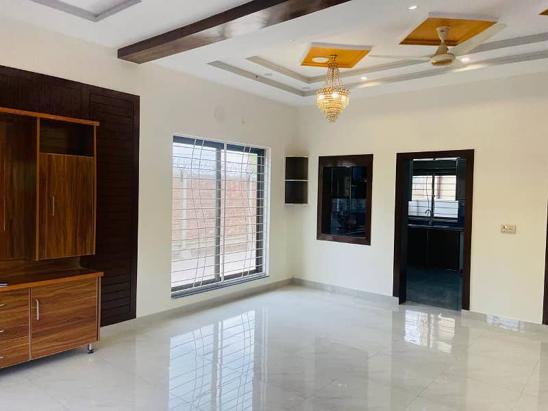 6 MARLA BRAND NEW CORNAR HOUSE FOR SALE IN SECTOR D BAHRIA TOWN LAHORE 10
