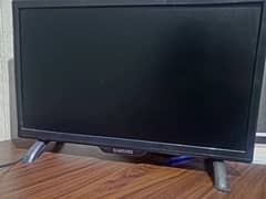 led screen display with good built-in speaker and all ports 0