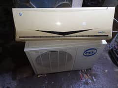 pel Ac 1ton sell. good condition working is good 30mint child a room