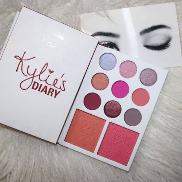 Kylie's eyeshadow palette 0