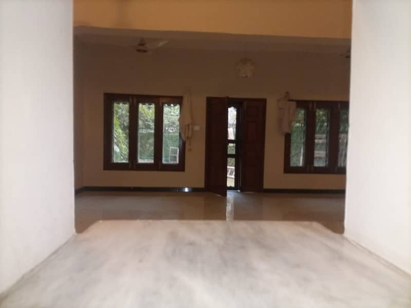 Triple Storey Building Available for Rent 1