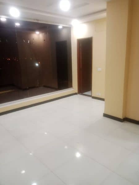 4 Marla Comercial floor available for Rent. call/0300/44/844/93 3