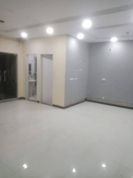 4 Marla Comercial floor available for Rent. call/0300/44/844/93 4