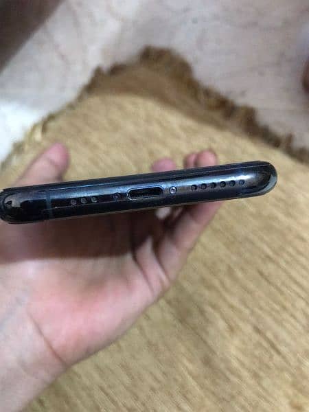 iPhone 11 pro mid green 1