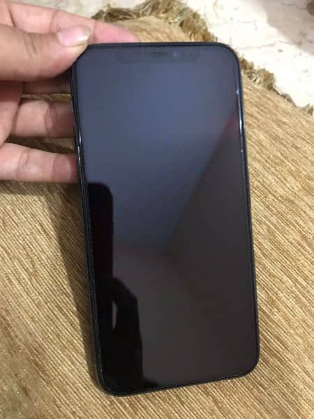 iPhone 11 pro mid green 3