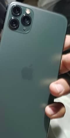 iPhone 11 Pro Max look like new no any folt