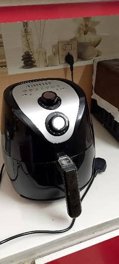 Black Decker Air Fryer New Condition Perfect Neat Clean Model AF200 0