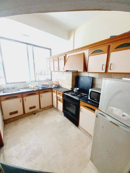 1 bedroom apartment available for rent for short stay  f. 10 3