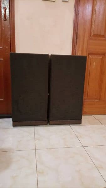 wooden speaker antique 3