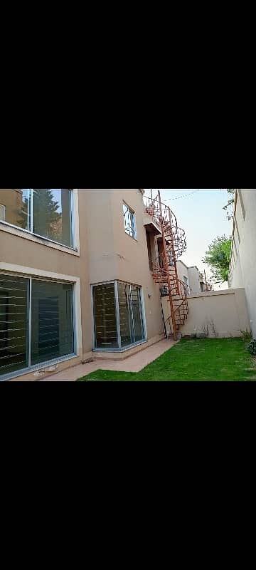 3 Beds Defence villa For Rent Neat And Clear 3