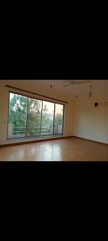 3 Beds Defence villa For Rent Neat And Clear 13
