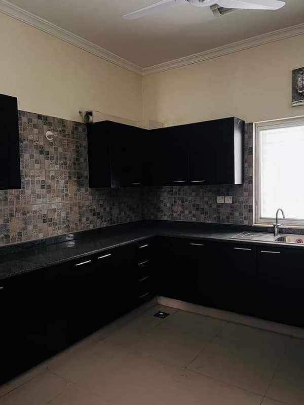 Business Bay 1380sq ft apartment having two bedrooms, well fitted kitchen and servent Quarter 9