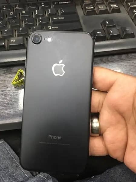 Iphone 7 32GB PTA 0