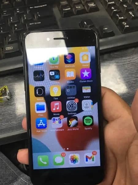 Iphone 7 32GB PTA 7