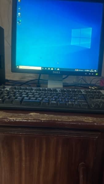 gaming pc 11gb ram with 1gb graphic multi display 1