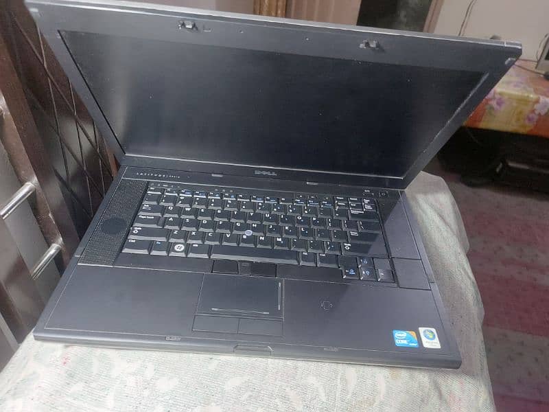 Dell latitude E6510 0