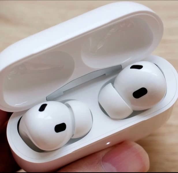 Apple AirPods Pro 2 - With buzzer & Anc 3