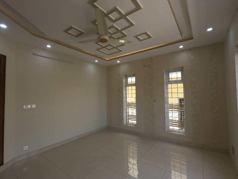 Gorgeous Prime Location 7 Marla House For Sale Available In Bahria Town Phase 8 23
