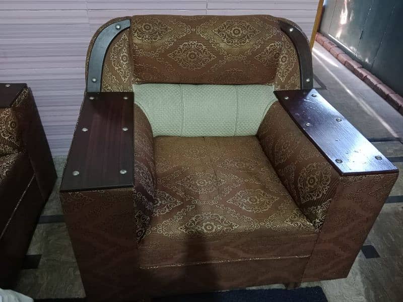 3,2,1 seater sofa in good condition 2