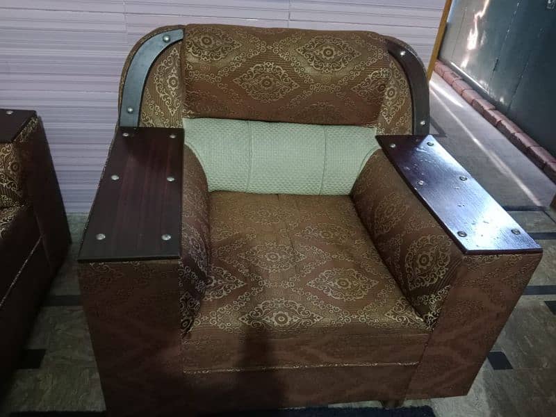 3,2,1 seater sofa in good condition 5