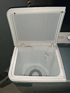 Twin Tub semi automatic washing machine just 4 to 6 months used 0