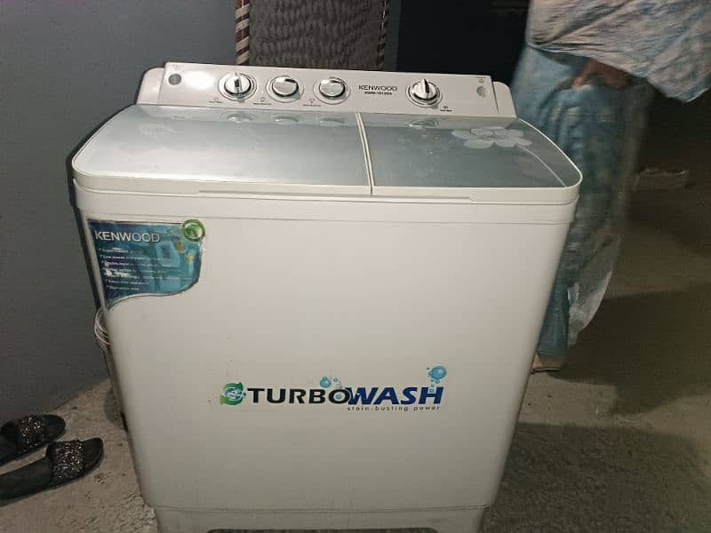 Twin Tub semi automatic washing machine just 4 to 6 months used 2