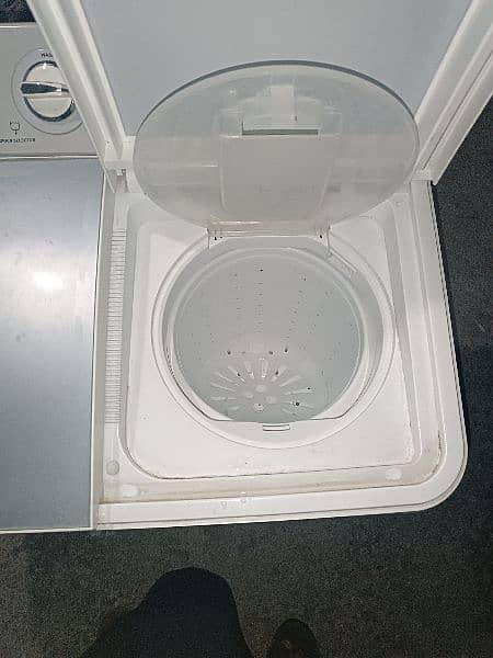 Twin Tub semi automatic washing machine just 4 to 6 months used 5