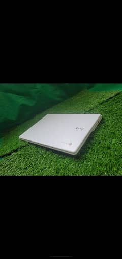 Acer C720p Touch Screen 4GB 128GB M2 SSD