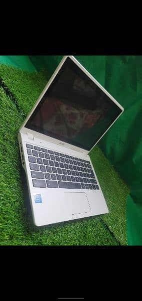 Acer C720p Touch Screen 4GB 128GB M2 SSD 3