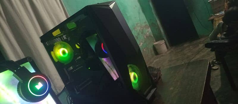 GAMING Pc for sale with rjb case and fans 2